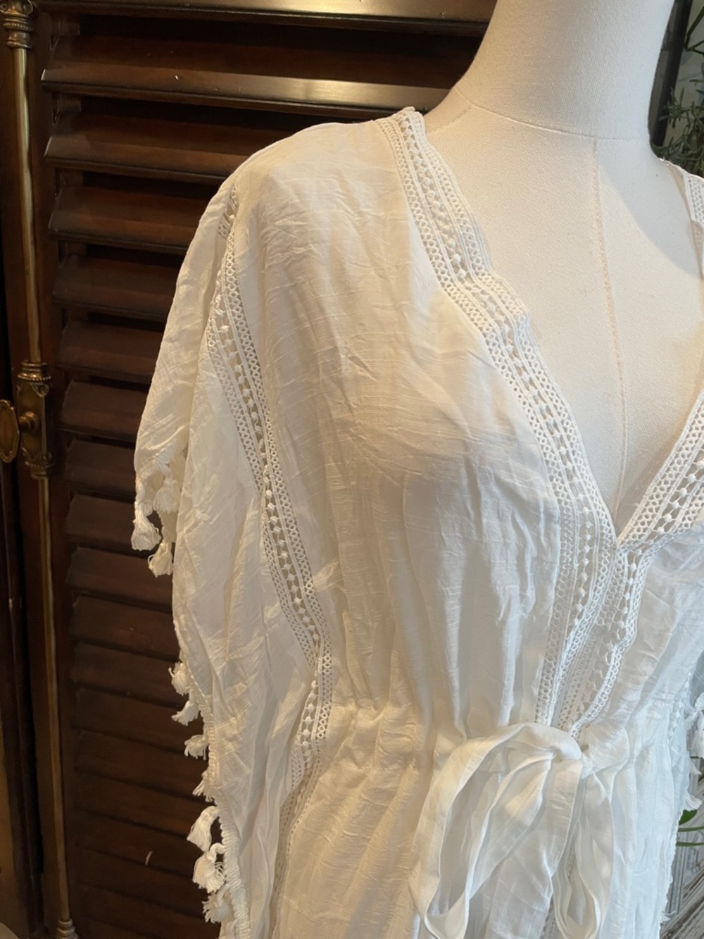 Cupshe White Tassel-Trim Belted Midi Swim Cover-Up Kaftan Small NWT - Picture 7 of 9
